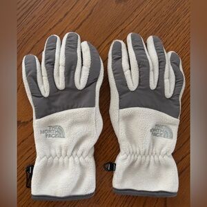 North Face Women’s gloves size large
